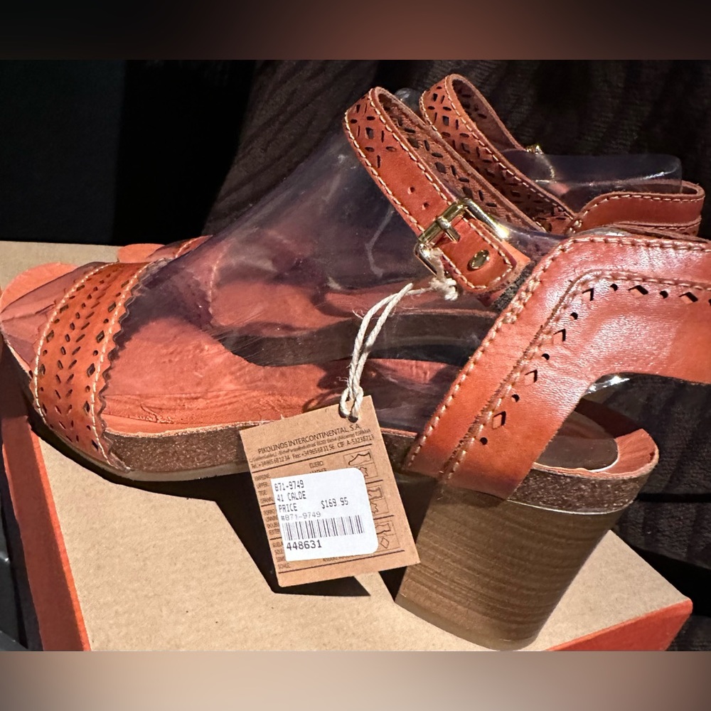 Pikolinos Leather Sandal Cognac in colour
